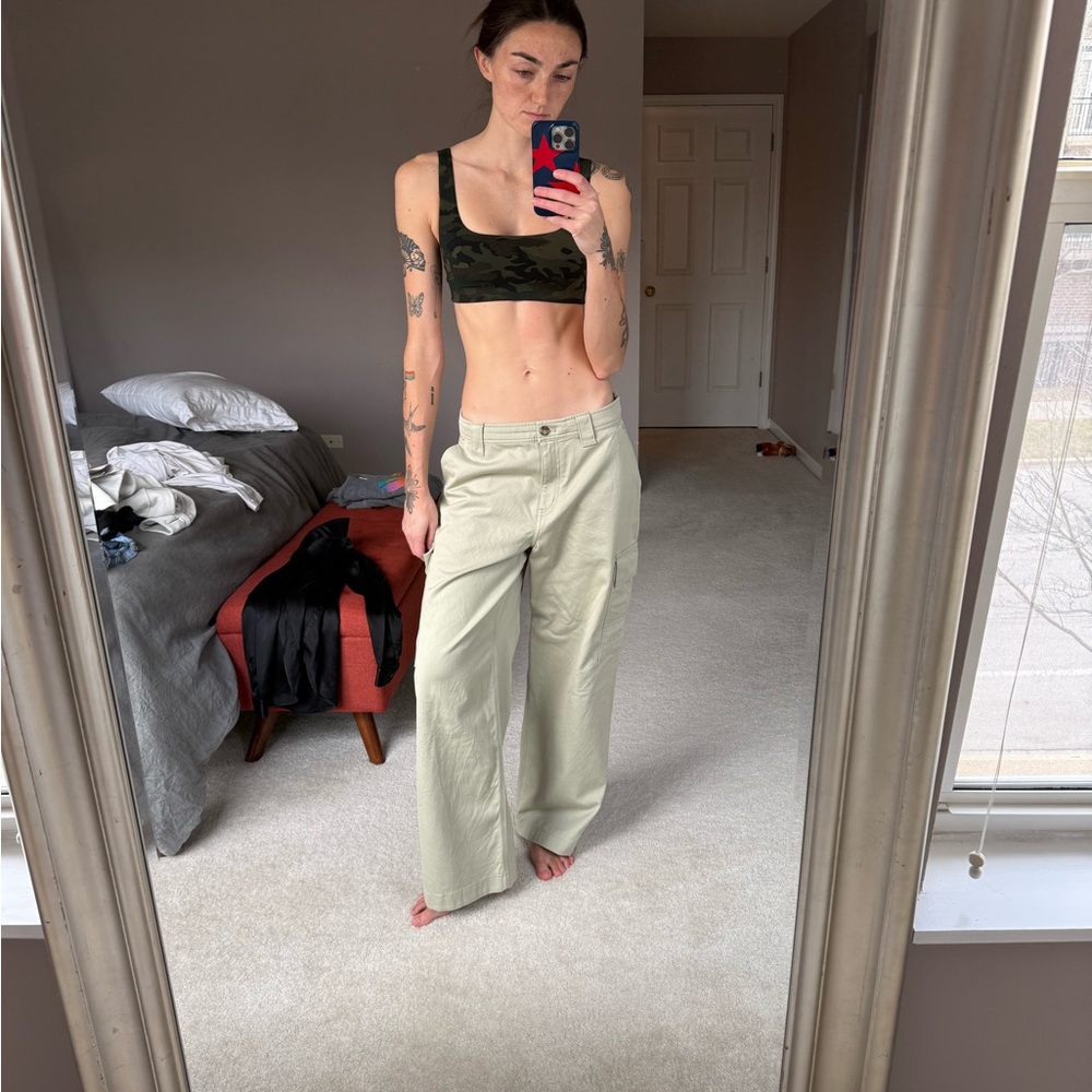 Calvin Klein Wide-Leg Cargo Pants